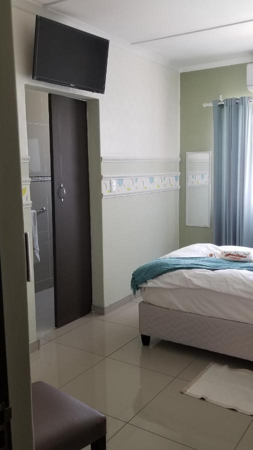 A-Z Boutique Guesthouse 温特和克 外观 照片