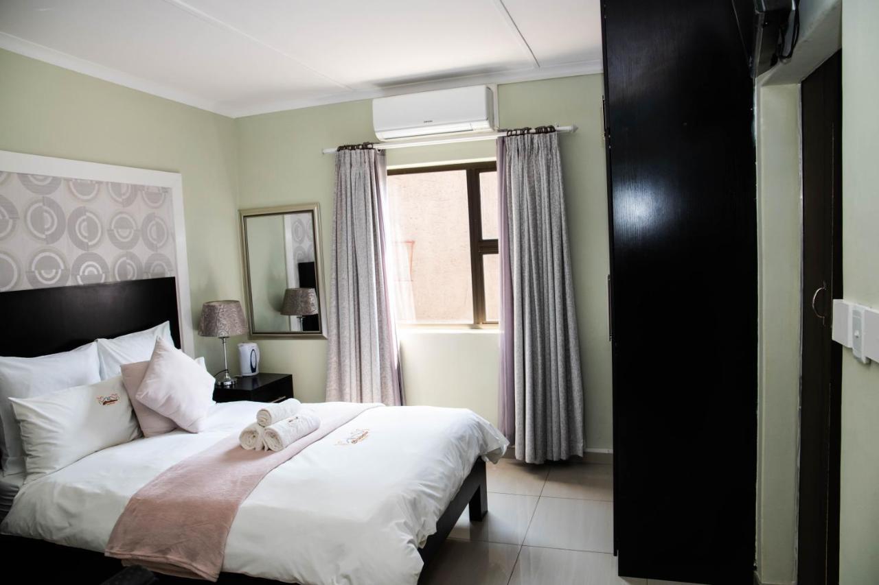 A-Z Boutique Guesthouse 温特和克 外观 照片