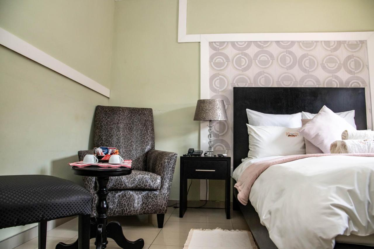 A-Z Boutique Guesthouse 温特和克 外观 照片