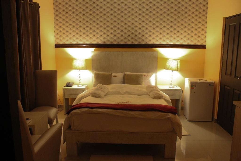 A-Z Boutique Guesthouse 温特和克 外观 照片