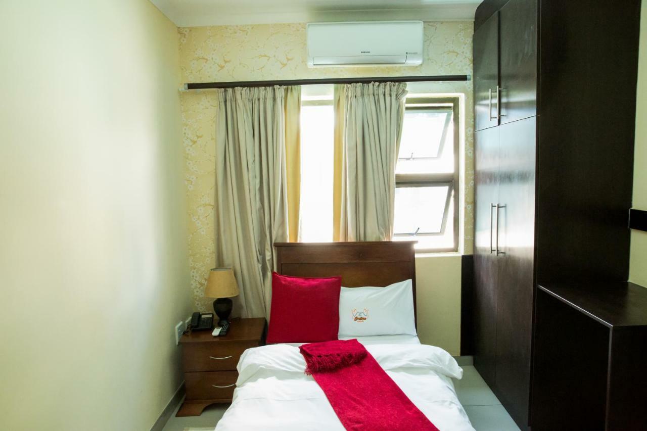 A-Z Boutique Guesthouse 温特和克 外观 照片