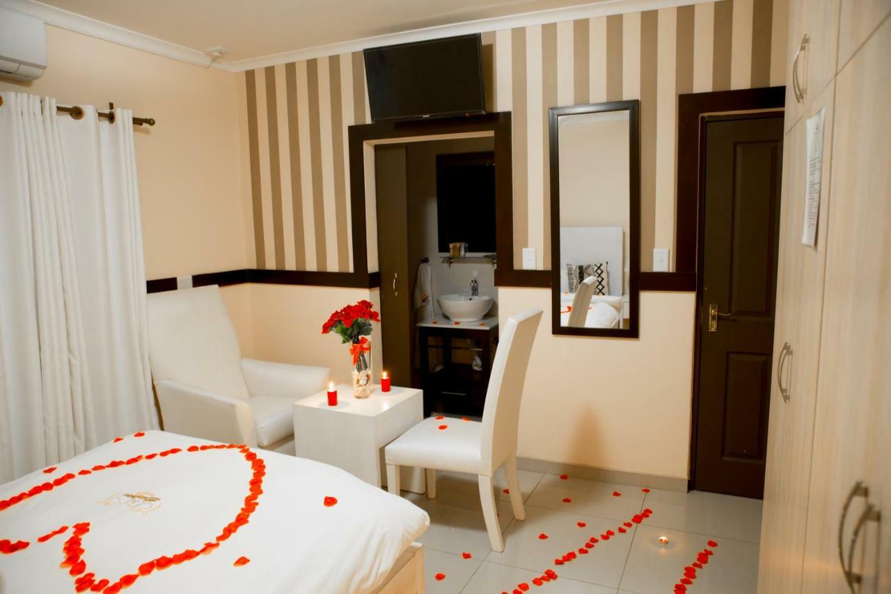 A-Z Boutique Guesthouse 温特和克 外观 照片