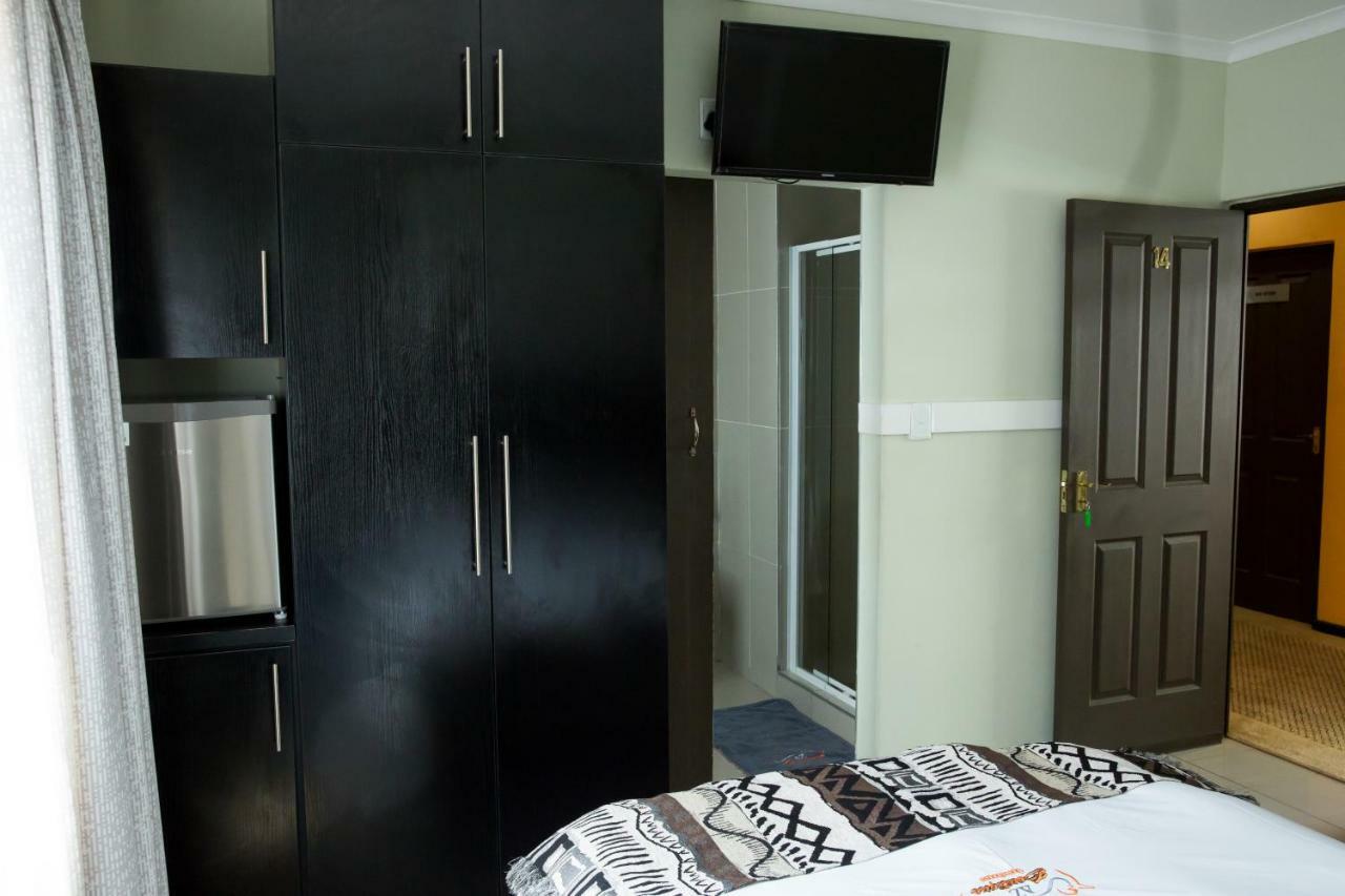 A-Z Boutique Guesthouse 温特和克 外观 照片