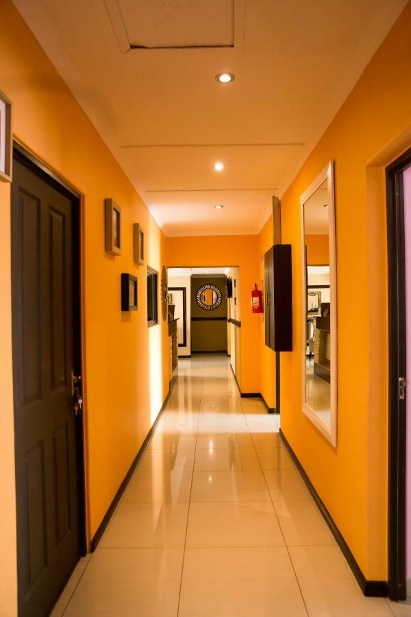 A-Z Boutique Guesthouse 温特和克 外观 照片