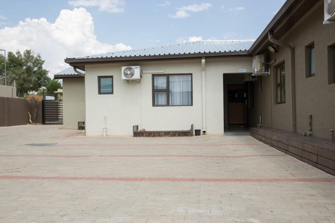 A-Z Boutique Guesthouse 温特和克 外观 照片
