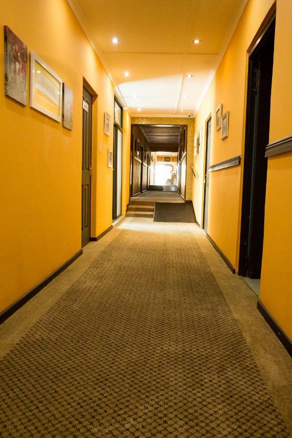 A-Z Boutique Guesthouse 温特和克 外观 照片